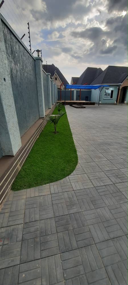 Driveway & Gate Approach — Finishing Stage
